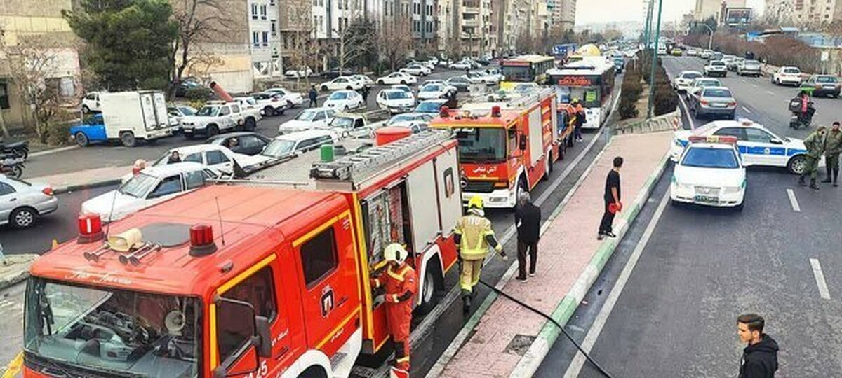(عکس) برخورد شدید کامیون با ۱۲ خودرو در تهرانپارس