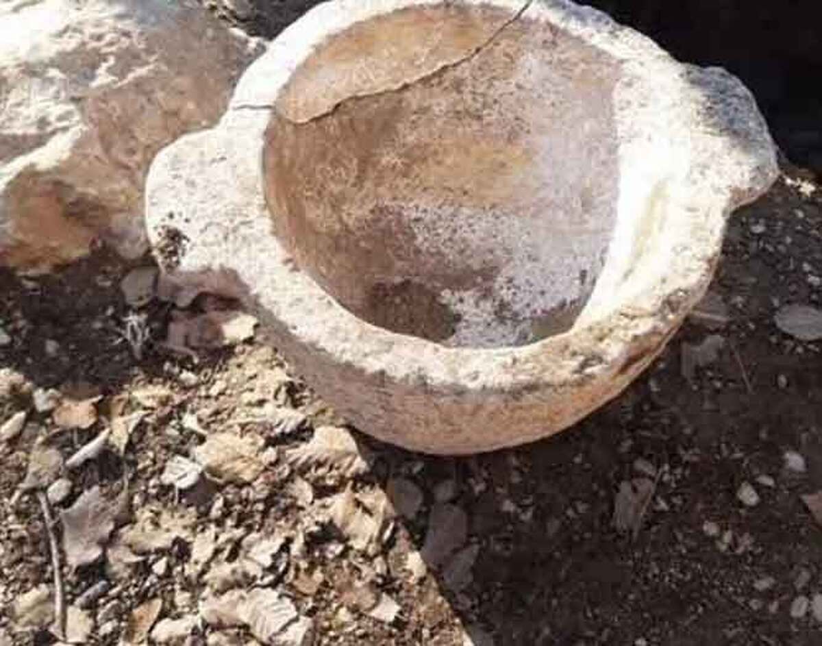 گلدان سنگی دوره ساسانی در یاسوج کشف شد +عکس