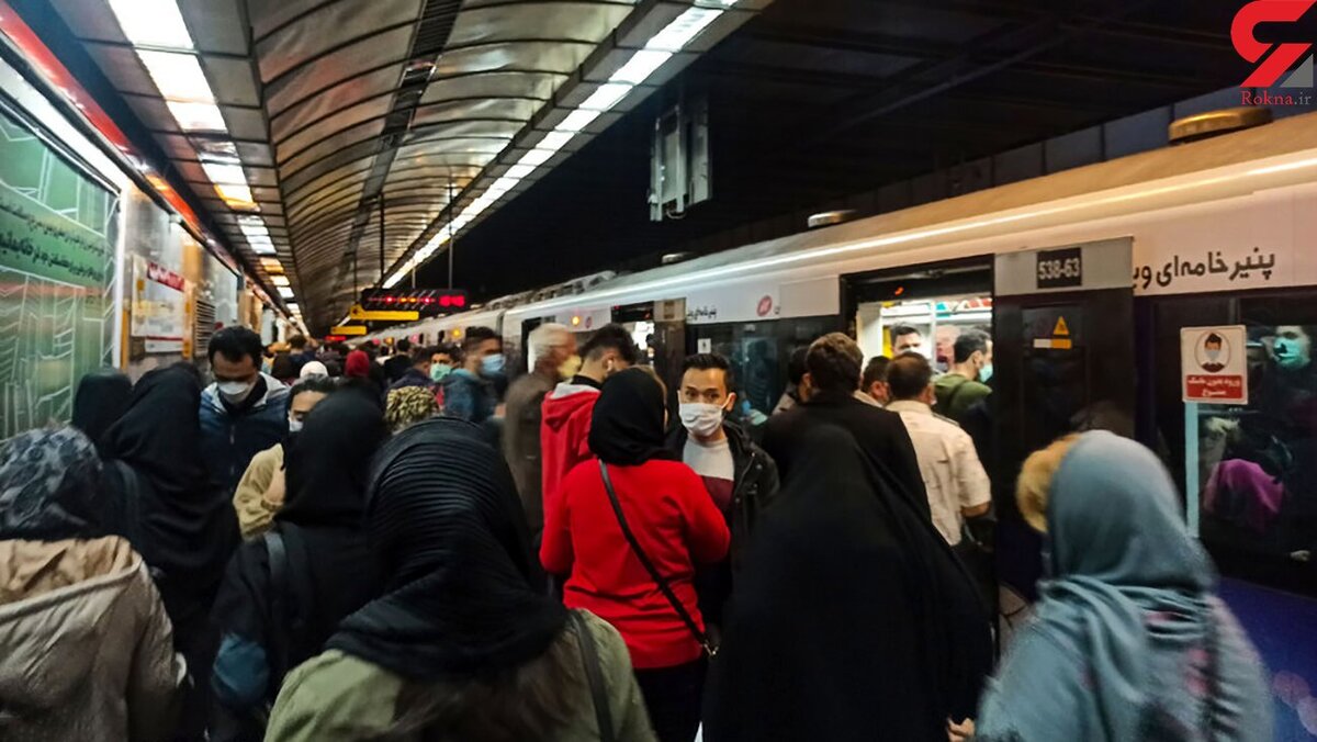 (ویدئو) وضعیت عجیب مسافران در ایستگاه مترو شهید بهشتی