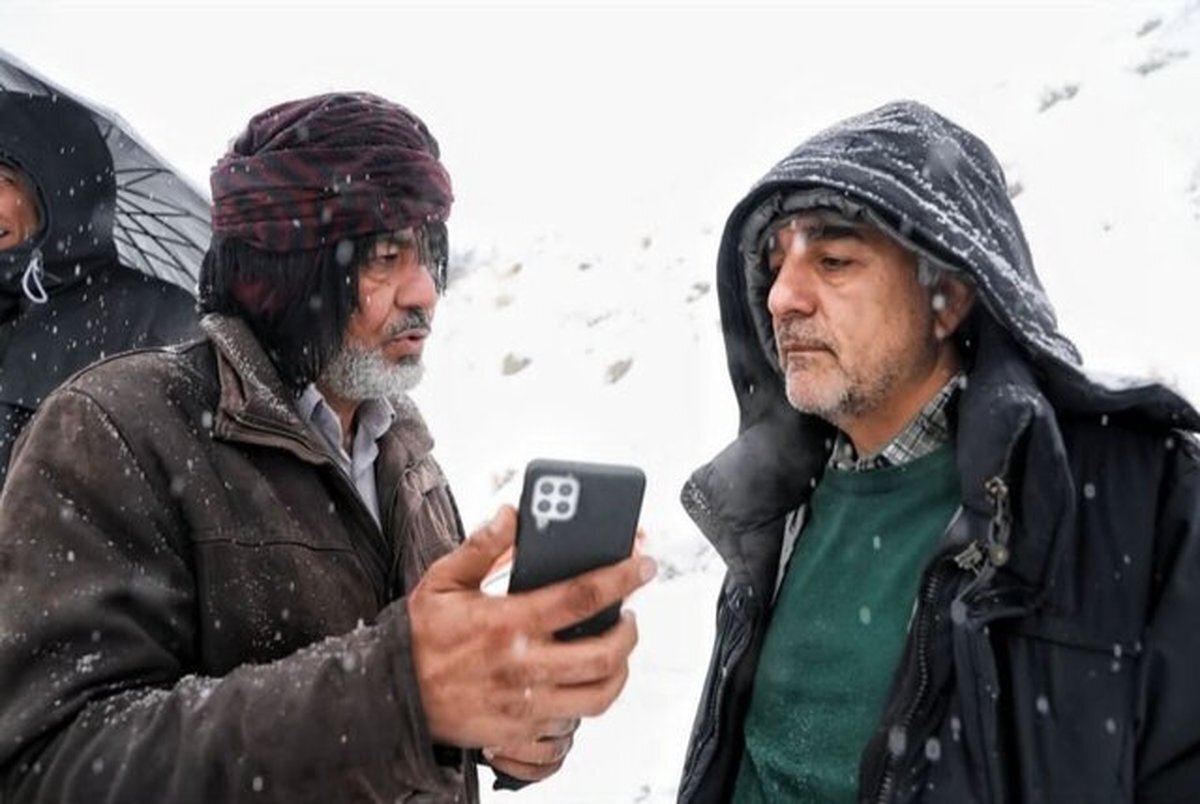 گرفتار شدن سعید آقاخانی و هنرمندان «نون‌خ۵» در برف و بوران