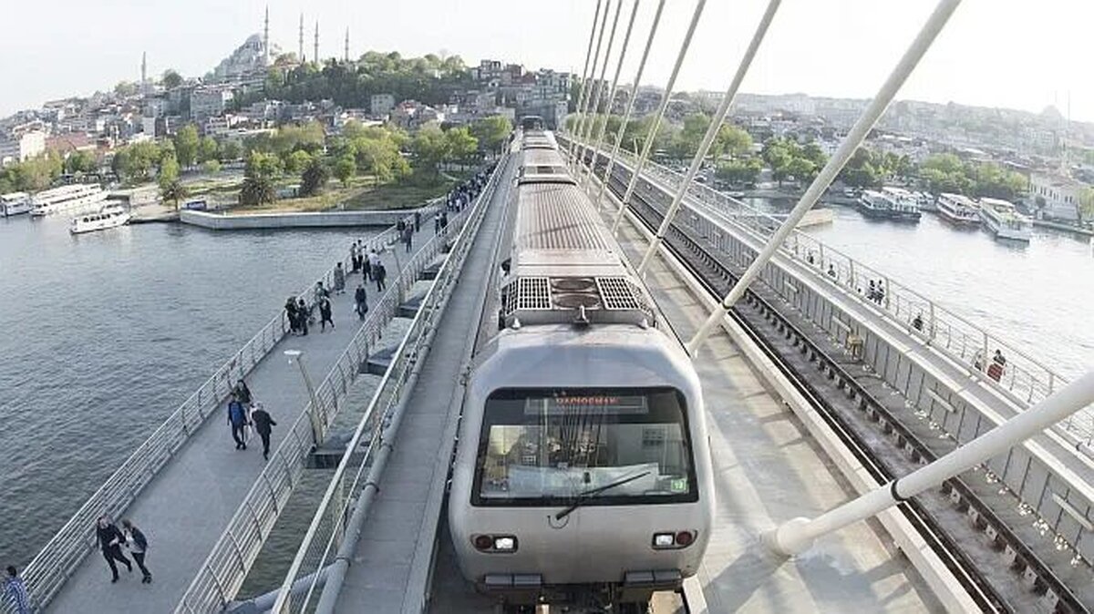 (ویدئو) مترو استانبول سوراخ شد!