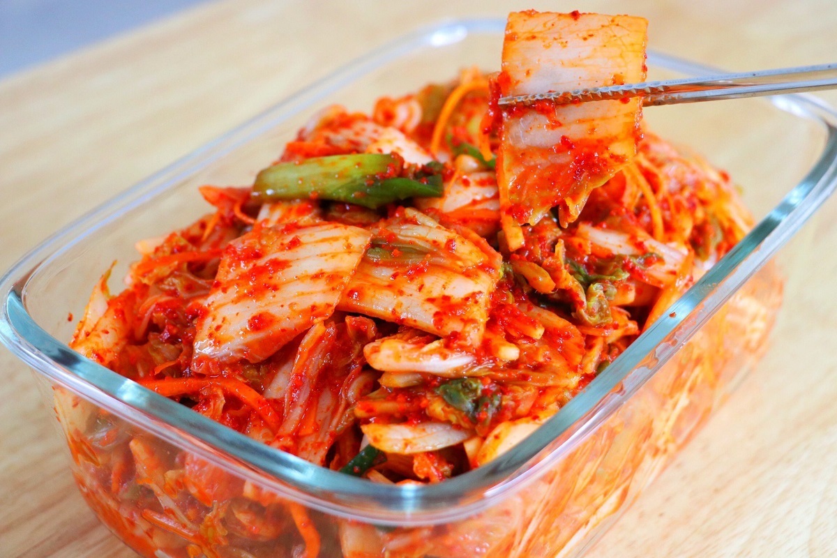 (ویدئو) روش پخت کیمچی غذای معروف کره‌ای‌ها به روش آشپز معروف کره‌ای