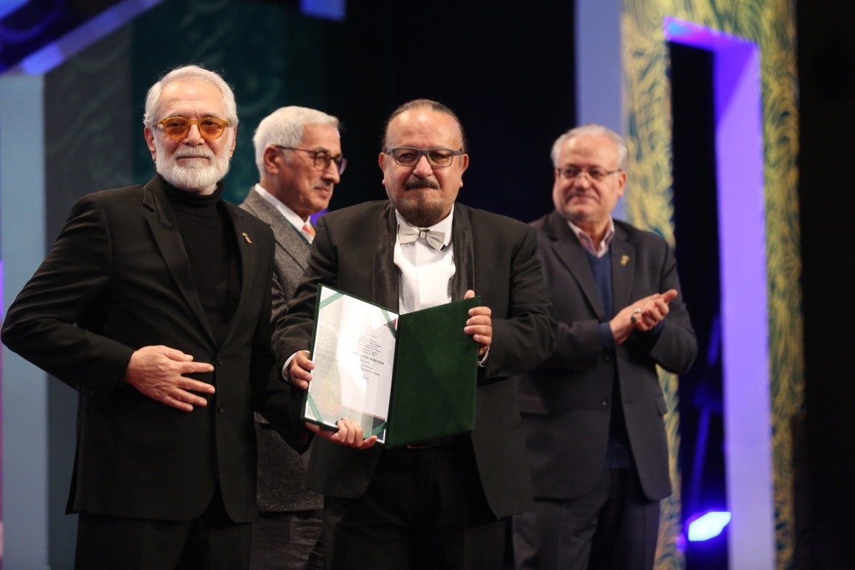 کیهان مخالفان جشنواره فیلم فجر را شعبان بی مخ خواند