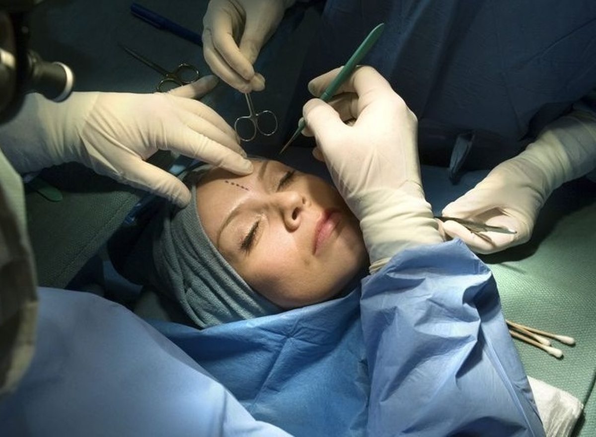 «سونامی» جراحی‌های زیبایی در ایران؛ چهره اصیل زن ایرانی برای همیشه از بین رفت!