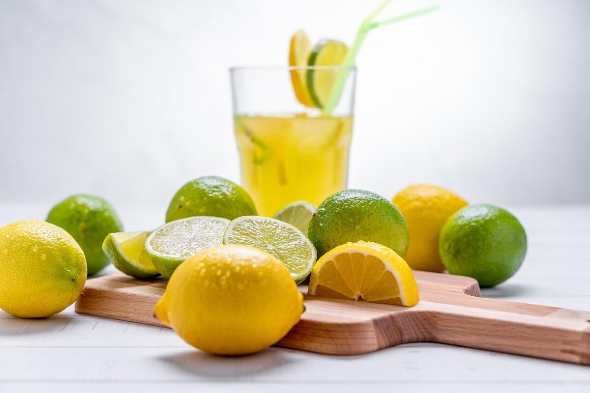 چطور با نوشیدن آب لیمو وزن خود را کاهش دهیم؟
