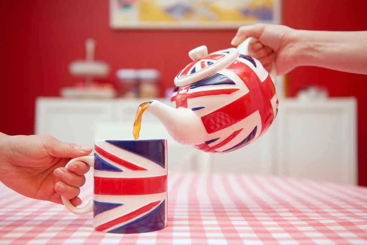 دستورالعمل چای یک دانشمند آمریکایی طوفان دیپلماتیکی را با بریتانیا به راه انداخت