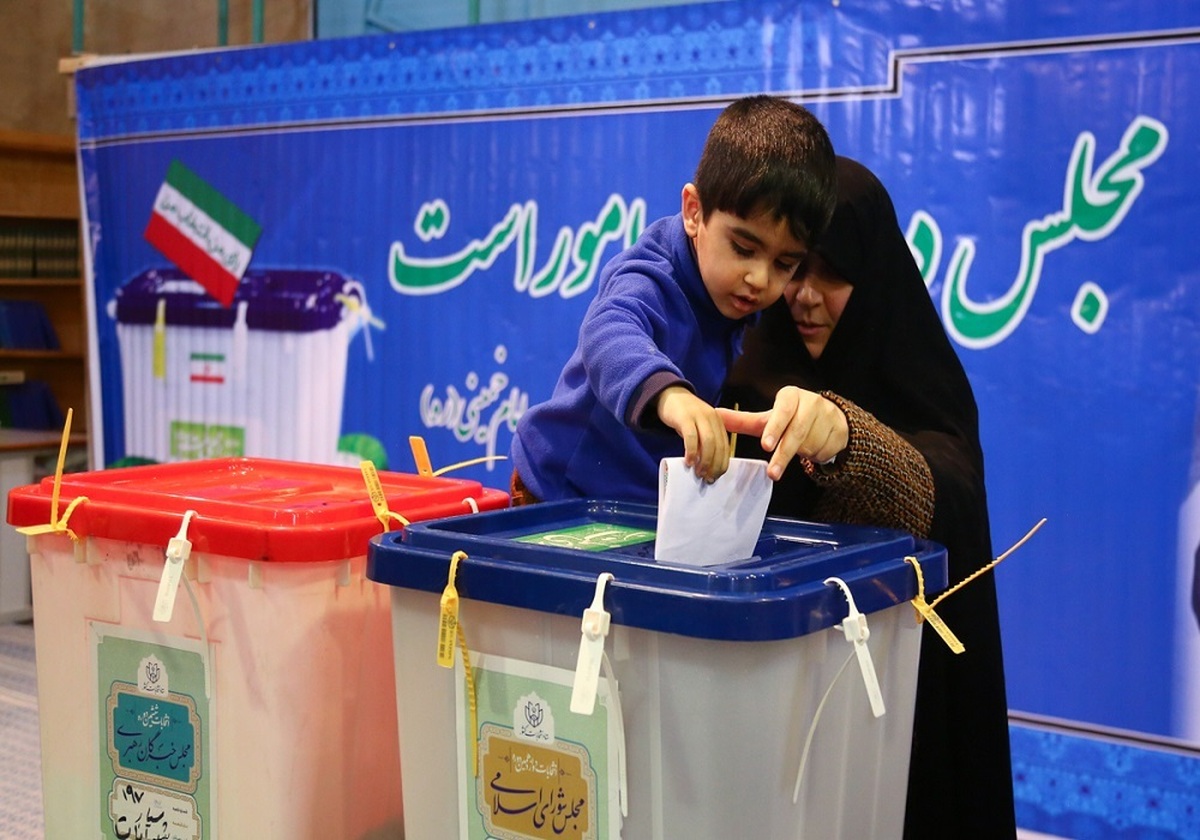 کیهان: اگر می‌خواستند آمار مشارکت در انتخابات را بالاتر اعلام کنند نمی‌توانستند؟