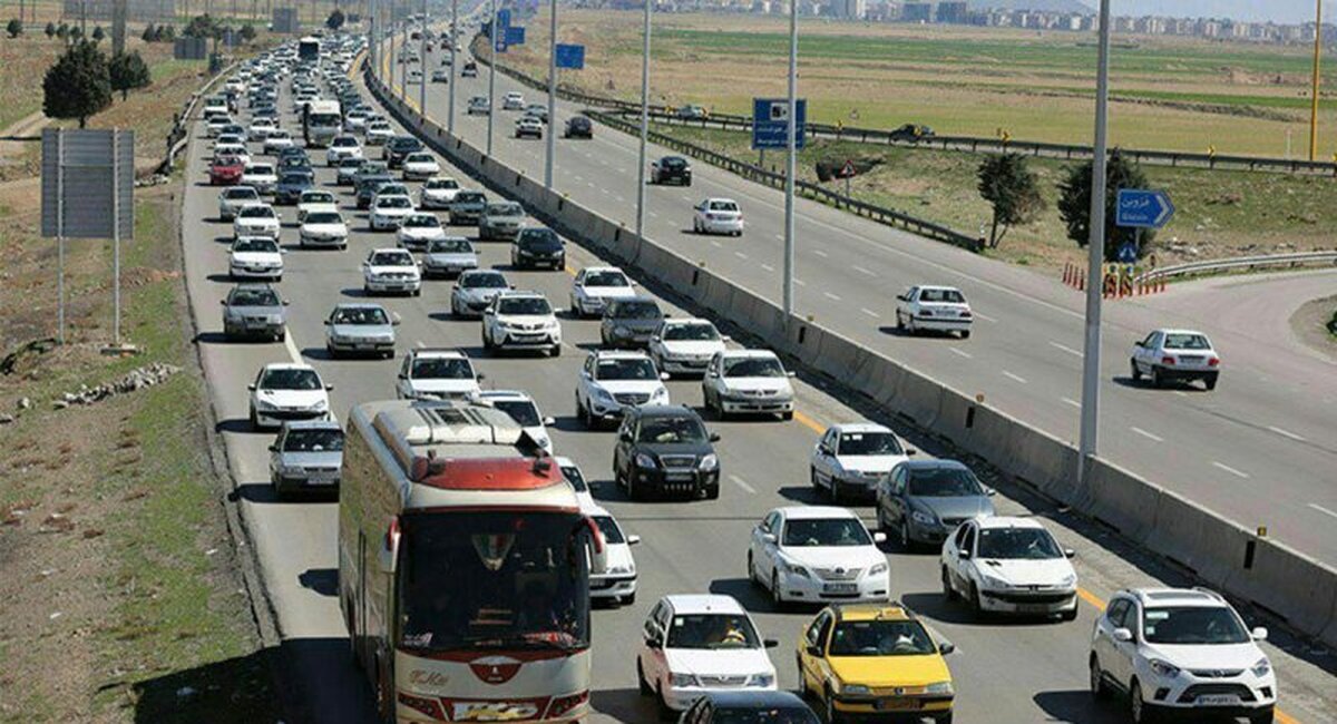 (ویدئو) حرکات دیوانه‌وار یک خودرو در شیراز