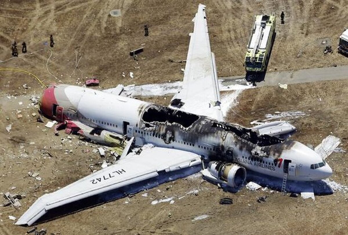 (ویدئو) لحظه وحشتناک سقوط هواپیمای روسی با ۱۵ مسافر