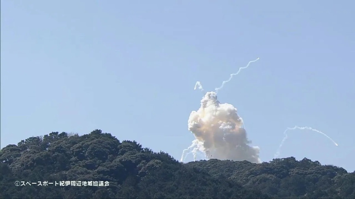 (ویدئو) انفجار موشک ماهواره‌بر ژاپن