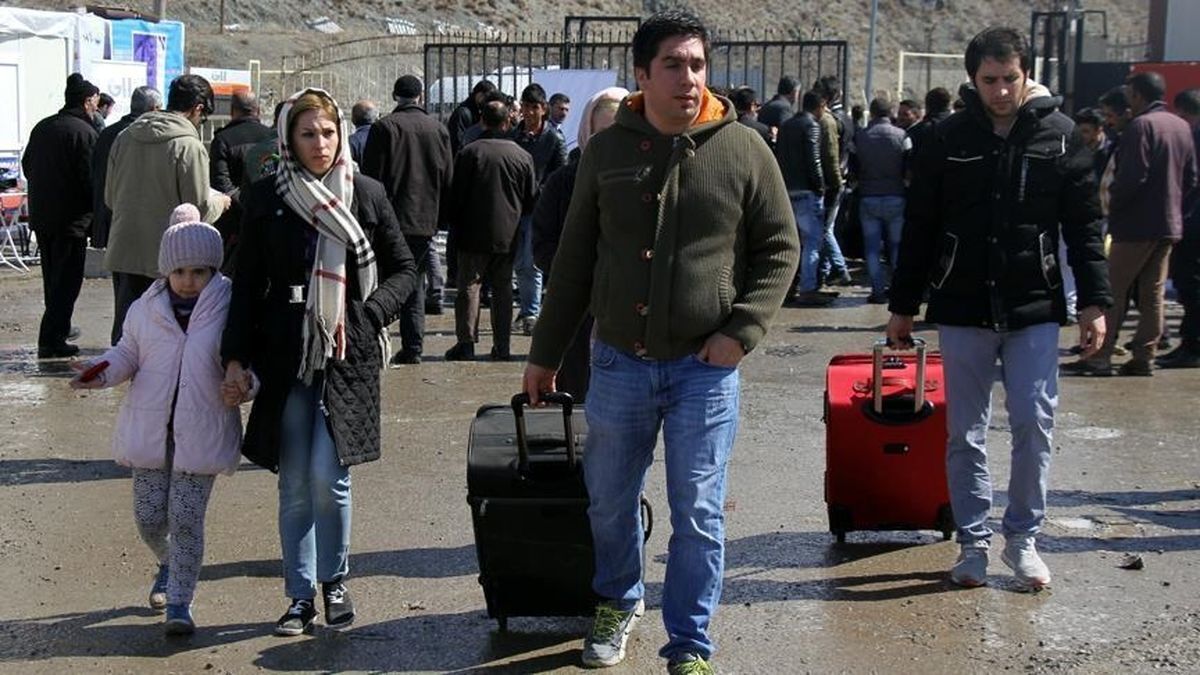 (ویدئو) ازدحام شدید و عجیب مسافران ترکیه در مرز بازرگان
