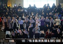 (عکس) تصاویری از ژست‌های جالب دختران «رای اولی» تهران