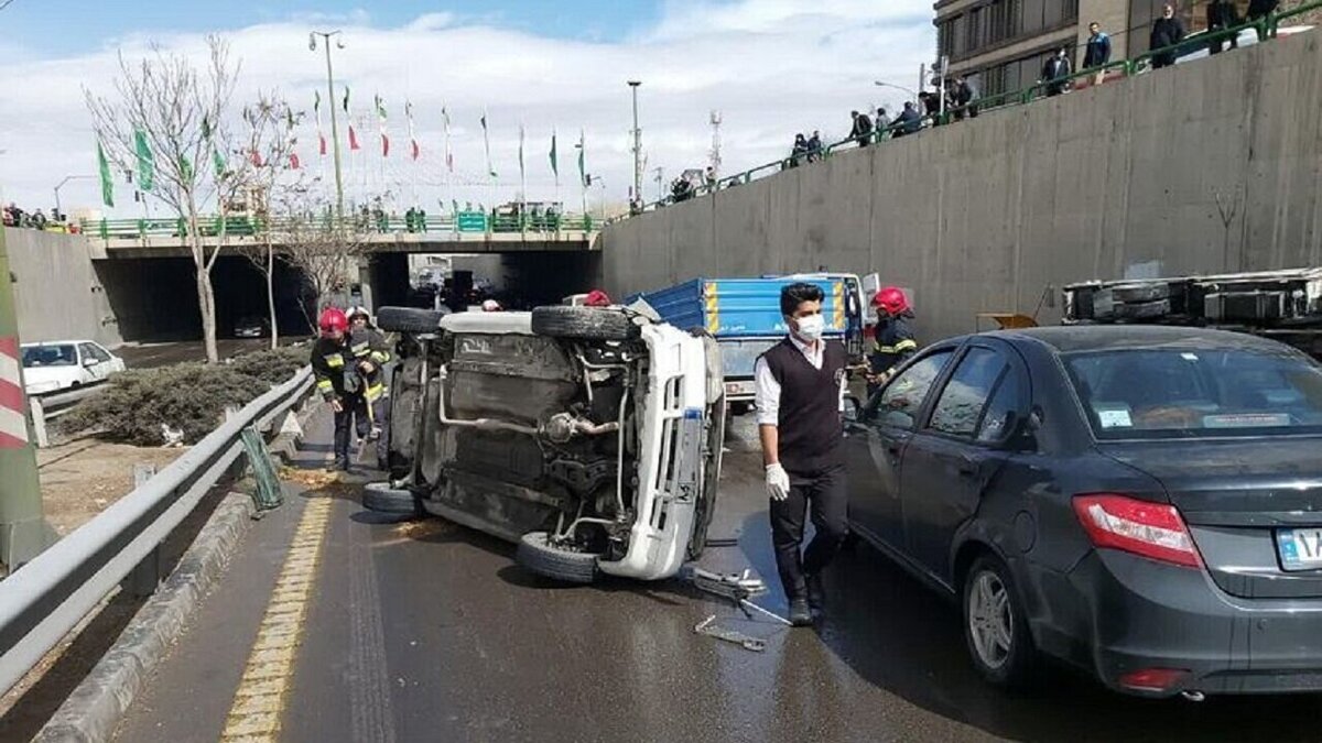 پلیس: نقش غیر قابل باور موبایل در تصادف‌های شهر تهران