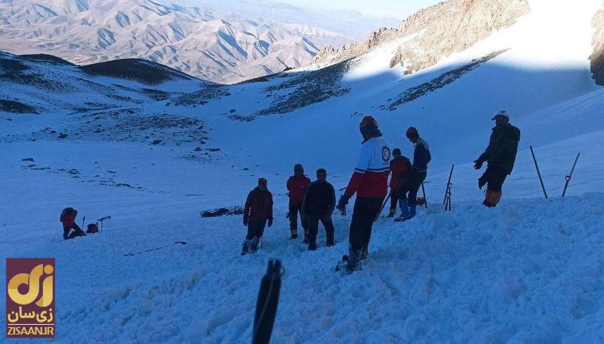 تصاویری از عملیات جست‌وجوی کوهنوردان مفقود شده در برف