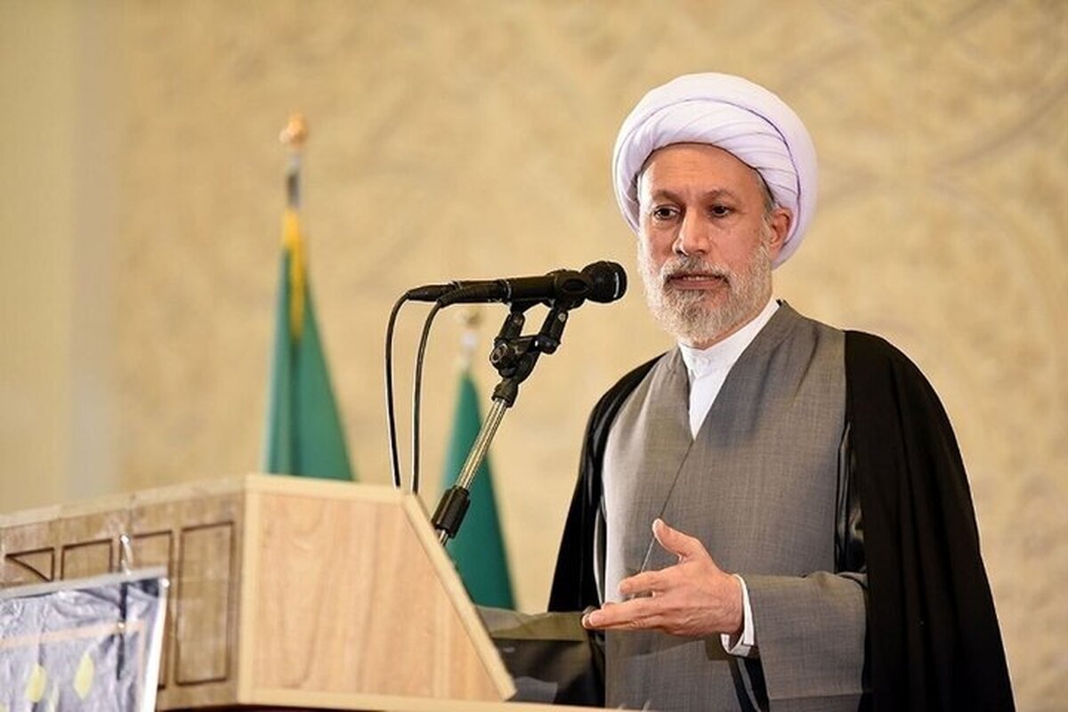 عصبانیت شدید امام جمعه شیراز: اگر نمی‌توانید مساجد نصیرالملک و وکیل را اداره کنید، خودم مدیریت کنم