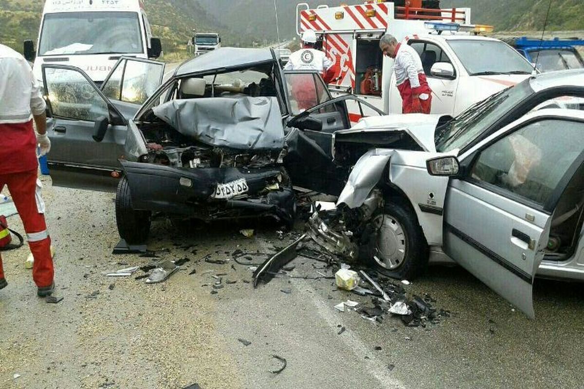 (ویدئو) تصادف شدید خودروی پژو با دو خودروی دیگر در بجنورد