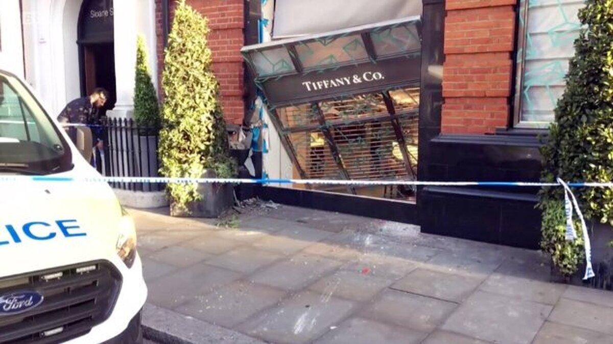 (ویدئو) تصاویر باورنکردنی سرقت از جواهرفروشی در لندن