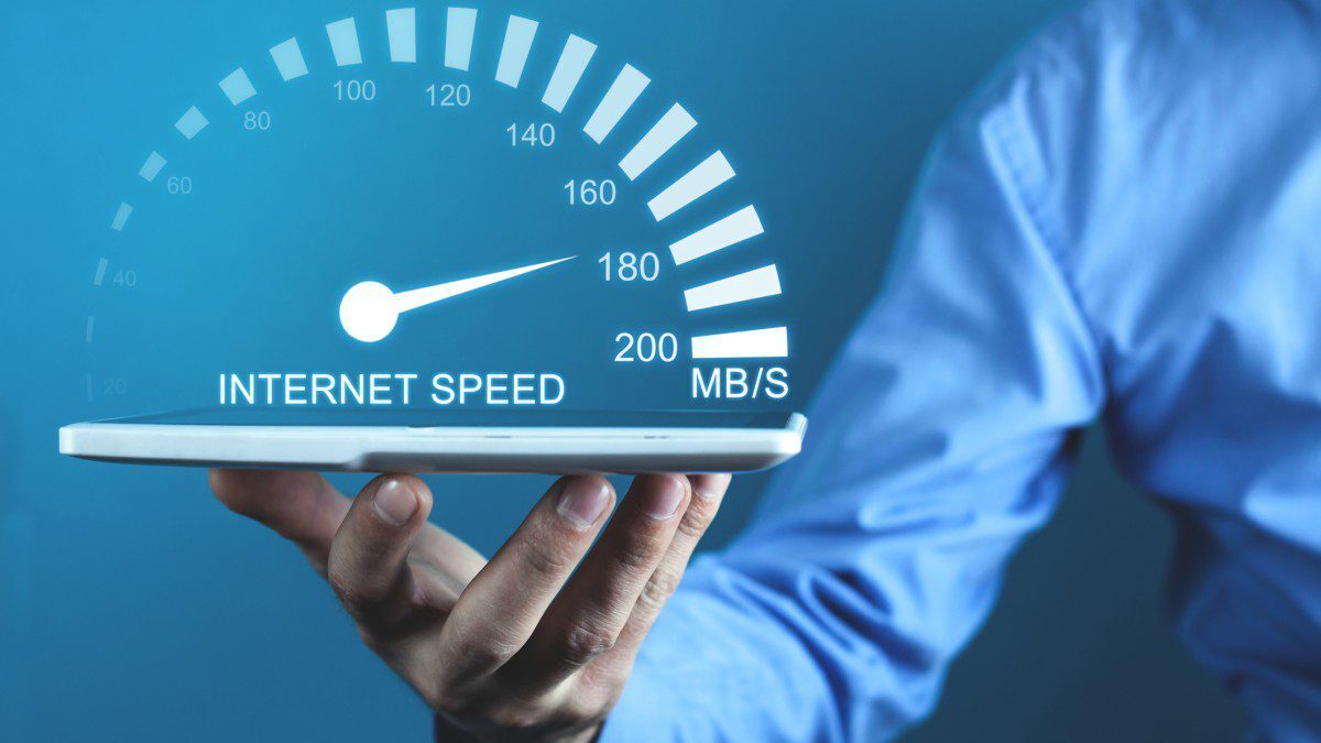 ادعای عجیب مسئول اینترنت: سرعت اینترنت در کشور ۱۰۰برابر می‌شود
