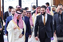 (ویدئو) محمد الجولانی با تایید بن سلمان وارد کعبه شد!