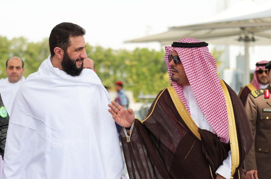 (ویدئو) محمد الجولانی با تایید بن سلمان وارد کعبه شد! (ویدئو) محمد الجولانی با تایید بن سلمان وارد کعبه شد!
