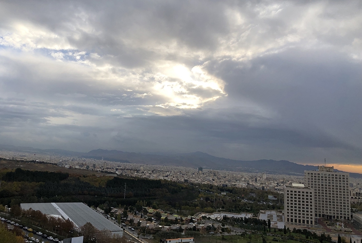 رنگین کمان زیبا در آسمان تهران + عکس