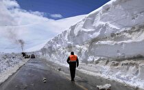 ویدئو | بارش باورنکردنی برف چند متری در کوه خلیل ارومیه