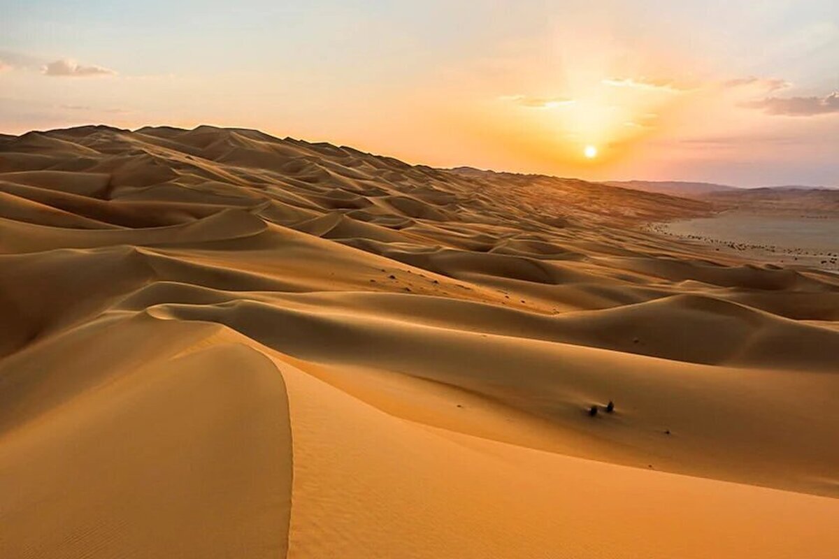 (ویدئو) تصاویری پر بازدید از صحرای بزرگ عربستان با عنوان «حومه آخرالزمانی ریاض»