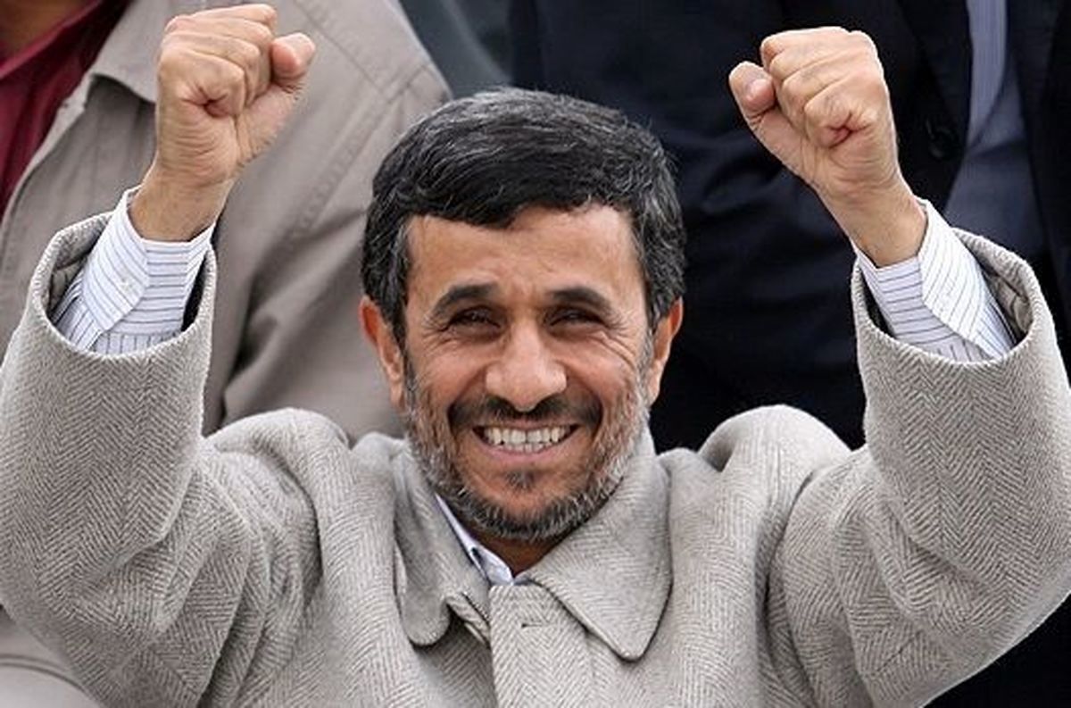 احمدی‌نژاد: در حال جمع بندی درمورد کاندیداتوری در انتخابات هستم | منتظر اطلاع‌رسانیم باشید