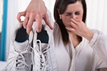 کفش‌تان بوی بد گرفته؟ راه‌های تضمینی از بین بردن بوی بد کفش را امتحان کنید!