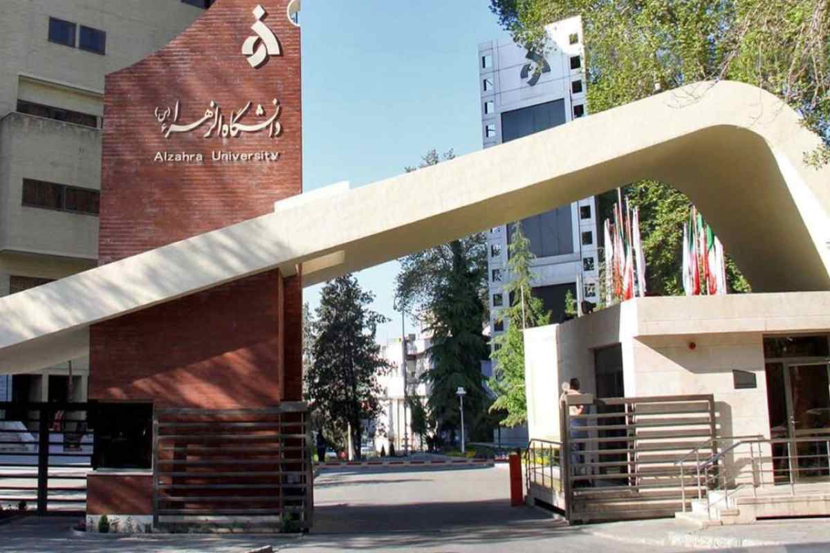 دختر میرحسین موسوی از اخراجش از دانشگاه خبر داد