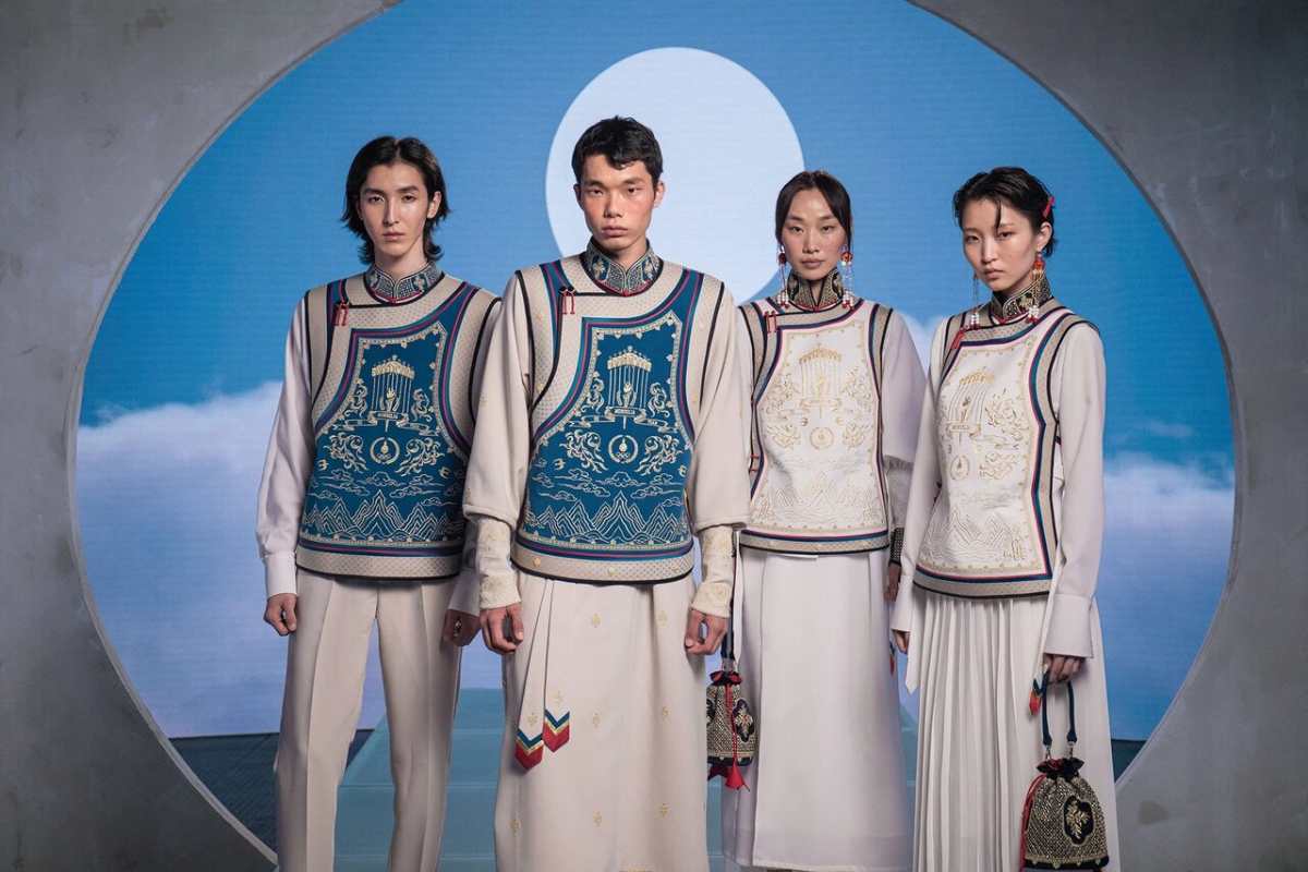 عکس‌های خیره کننده از کاروان المپیکی مغولستان!