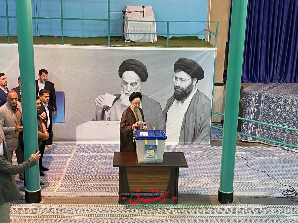 ویدئو | لحظه رای دادن سید محمد خاتمی در حسینیه جماران