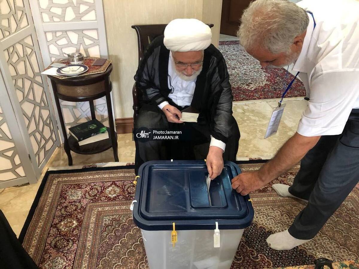 عکسی پربازدید از رای دادن کروبی در حصر خانگی
