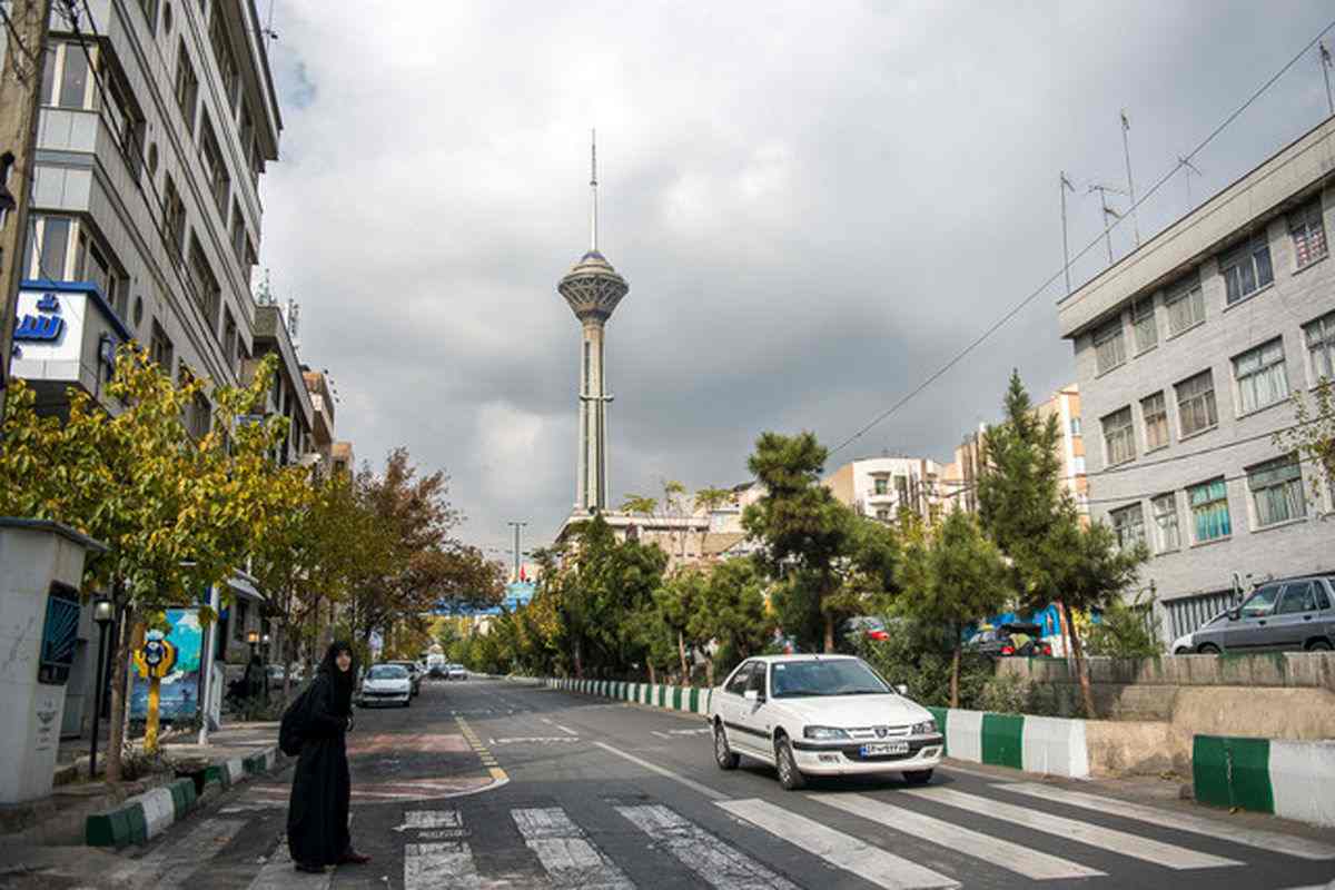 عکس| تصاویری از چند بنر در شهر تهران که جلب توجه کرد