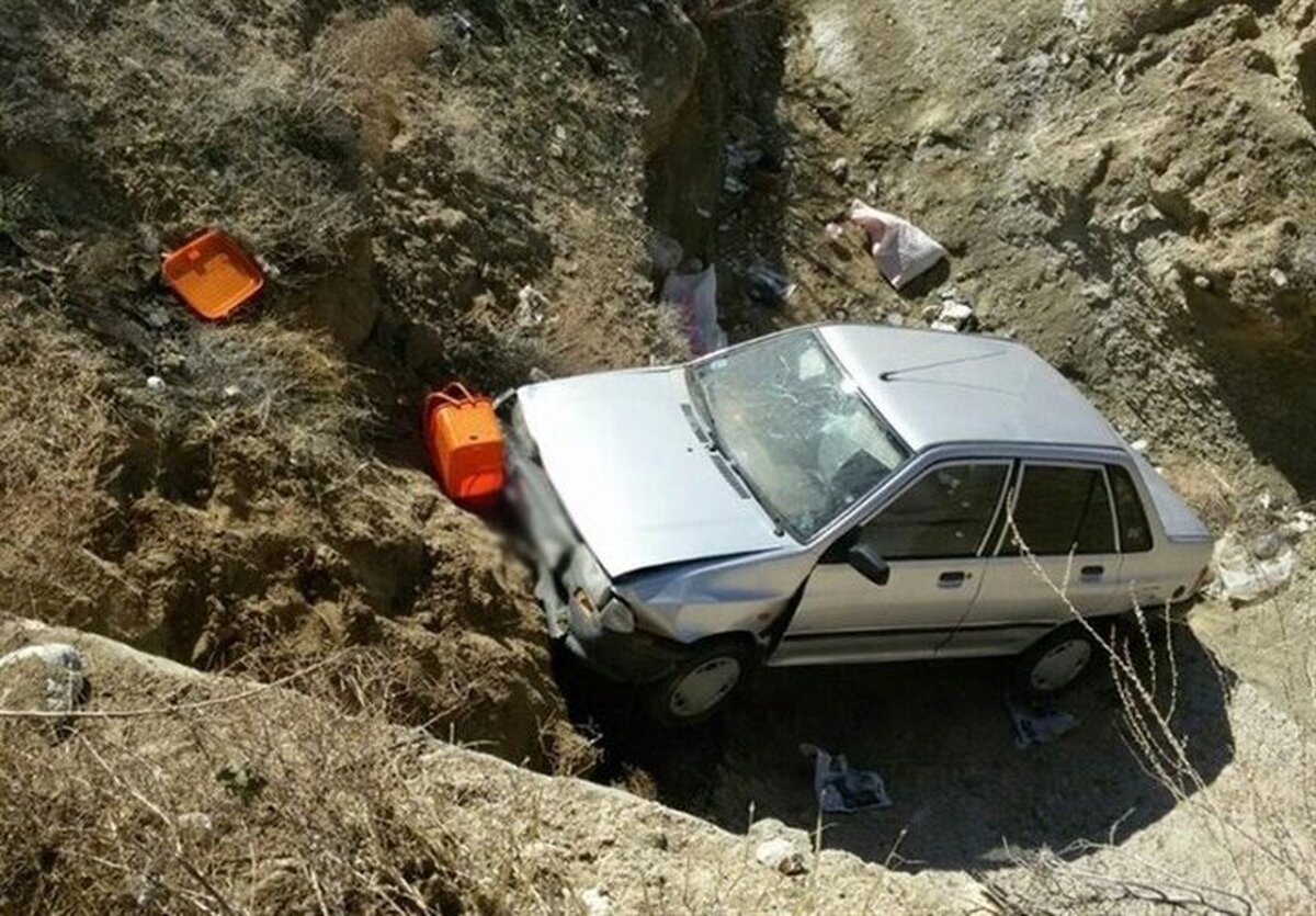 (ویدئو) سقوط پراید به داخل رودخانه در شهرک کشاورزی بومهن