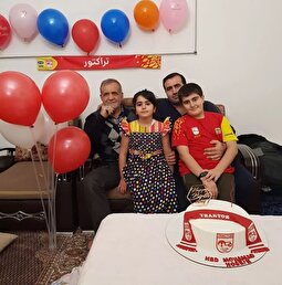ماجرای تصویر پزشکیان با کیک تراکتور چه بود؟