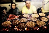 گزارشی تکان‌دهنده از غذافروشی‌های تهران؛ غذا می‌خواهند و پول ندارند