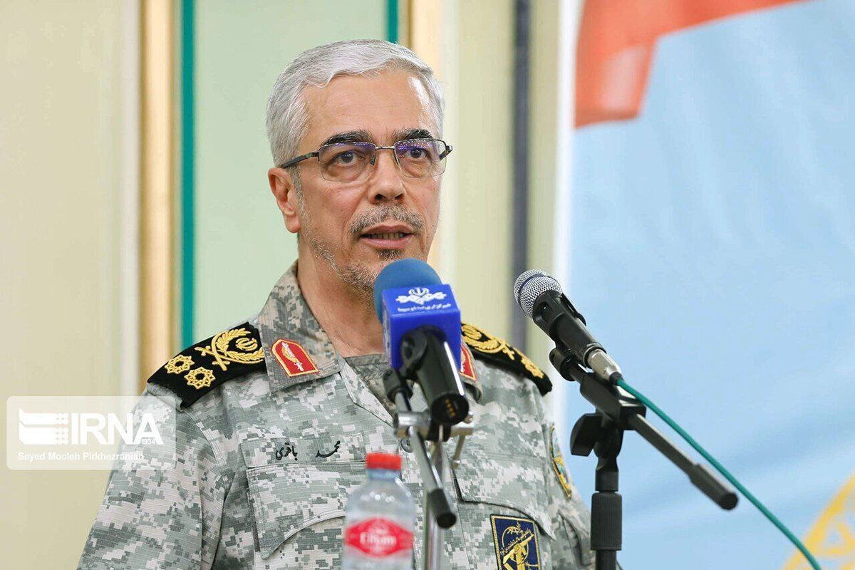 سردار باقری به اتاق جنگ رفت