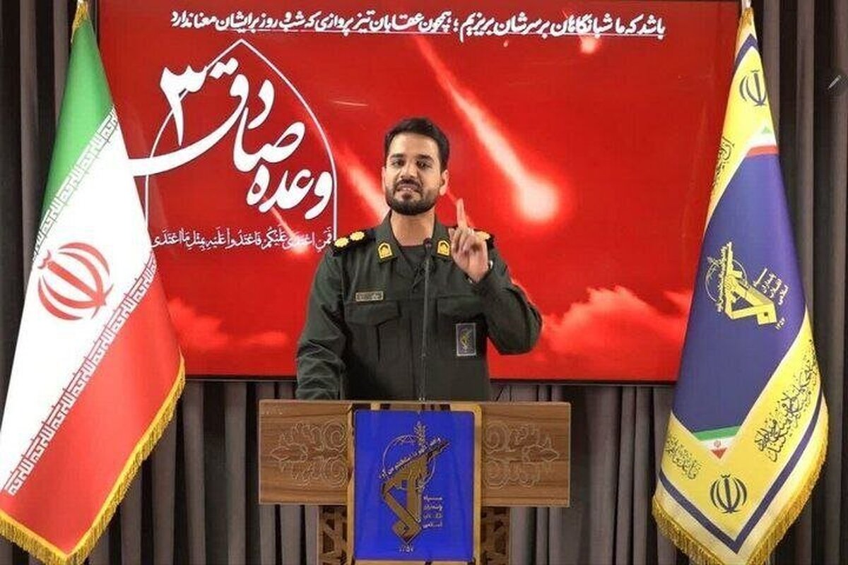 عکس | این پاسدار جوان، سخنگوی عملیات وعده صادق ۳ شد؛ ایمان تاجیک کیست؟