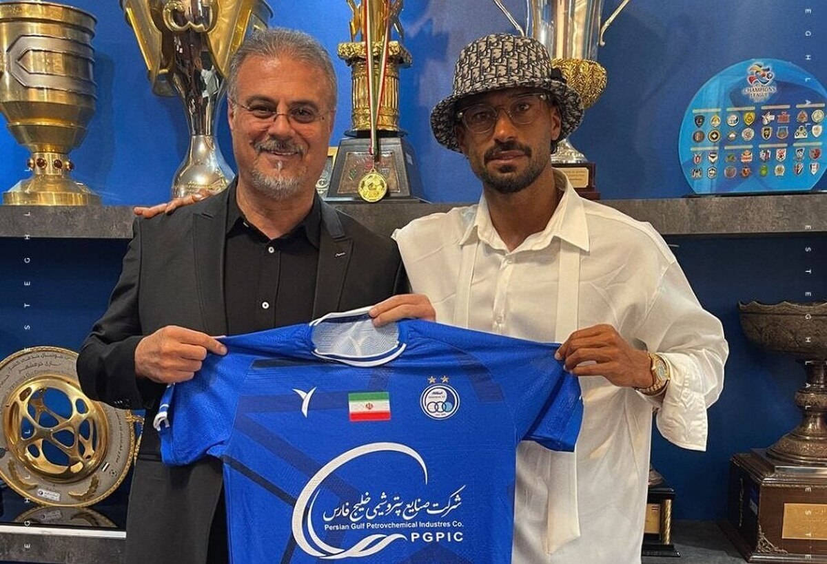 کلاه نه چندان زیبا و ۱۲۰،۰۰۰،۰۰۰ تومانی رامین رضاییان هنگام تمدید قرارداد با استقلال!