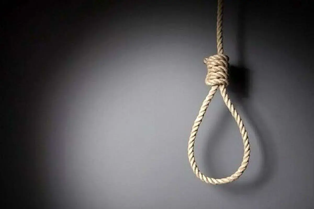 قاتل ۴ زن در ملأعام به دار آویخته شد