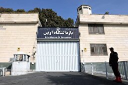 ویدئوی هدف قرار گرفتن درب ورودی زندان اوین
