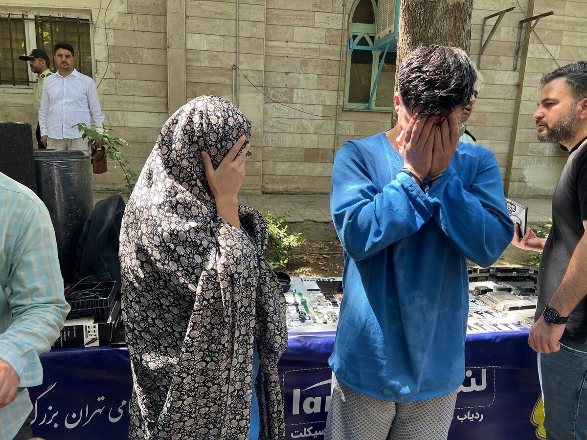 دستگیری یک خواننده همراه با نامزدش در تهران