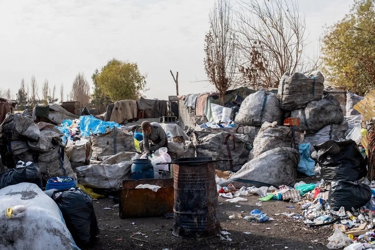 گودِ «طلای کثیف تهران» و پادشاهی چند سلطان و کارگری ۴۶۰۰ کودک!