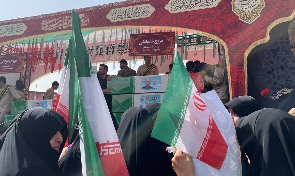 عکس | آرامگاه سرداران شهید باقری و محرابی در قطعه ۲۴