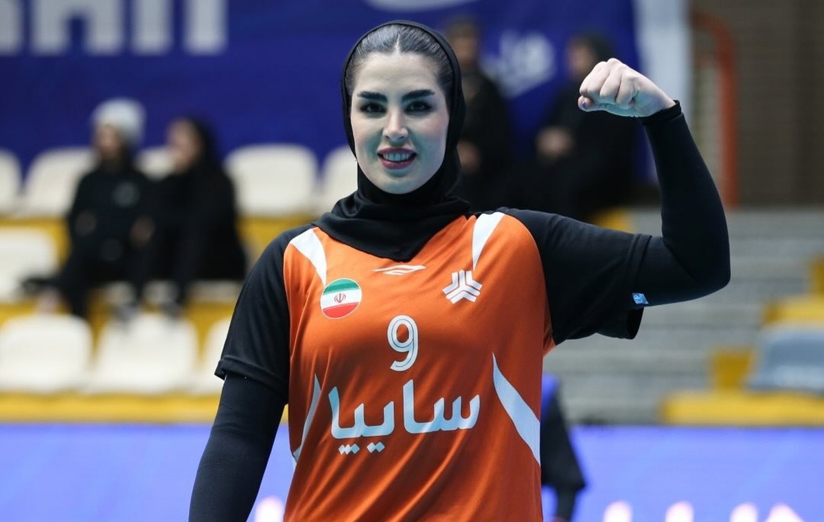 دزدی از ندا چملانیان همسر دانیال اسماعیلیفر وسط خیابان!